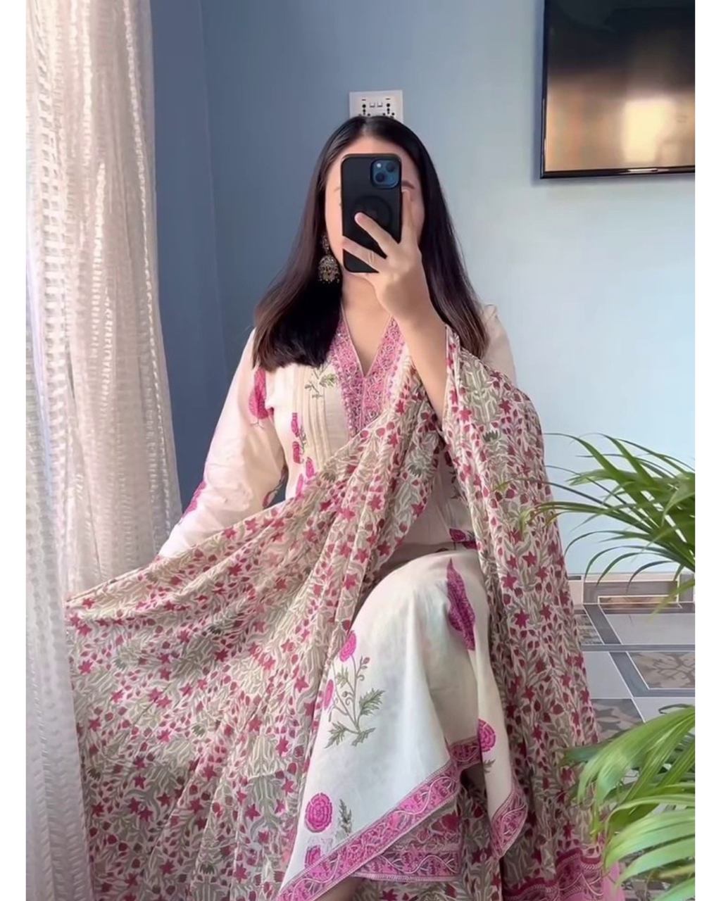 Ivory & Pink Floral Printed Kurta Set with Matching Dupatta