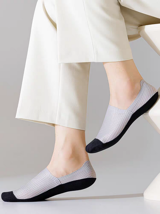 AeroGlide Invisible Grip Socks